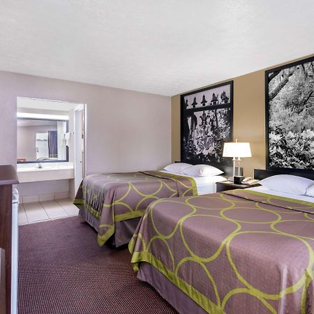 Super 8 By Wyndham Locust Grove Motel Ngoại thất bức ảnh