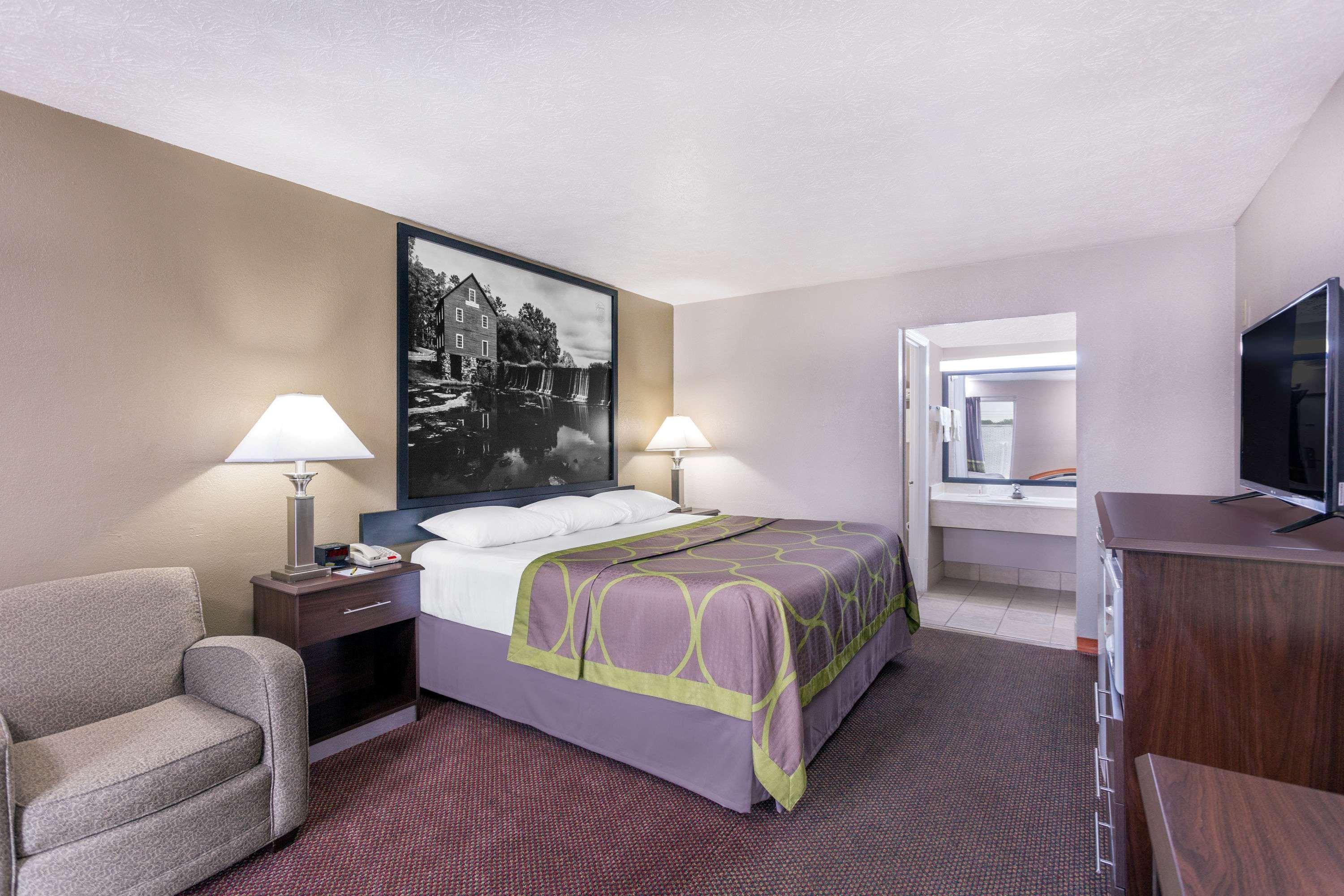 Super 8 By Wyndham Locust Grove Motel Ngoại thất bức ảnh