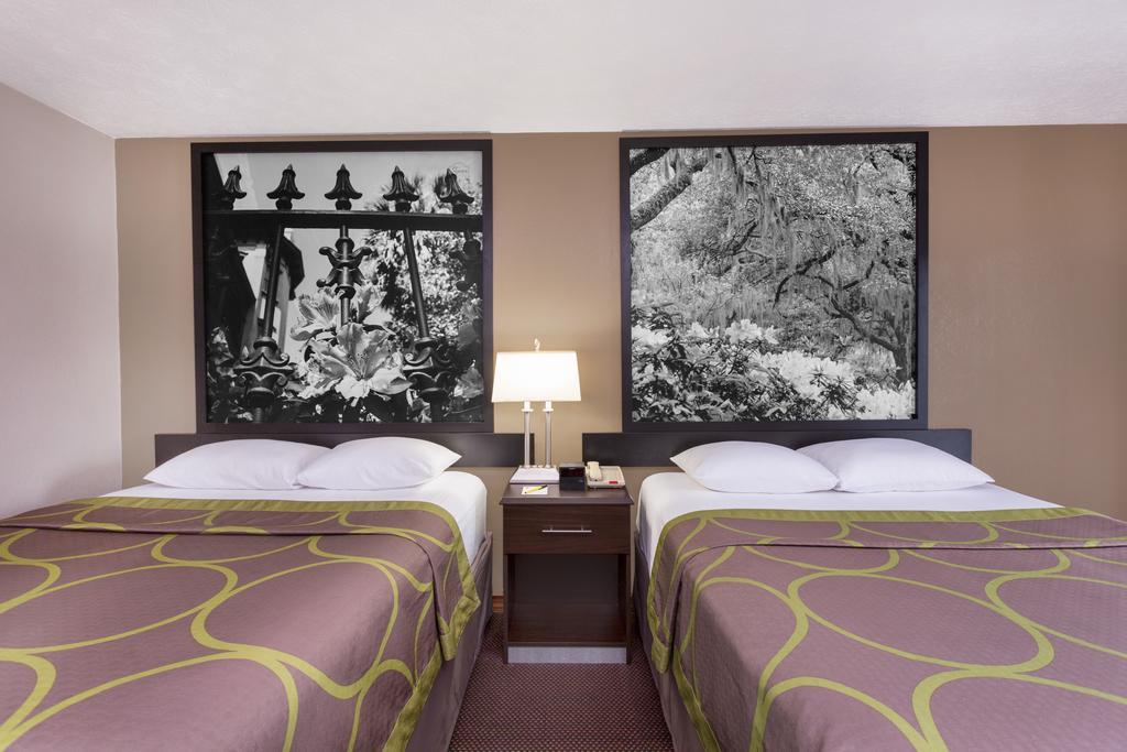 Super 8 By Wyndham Locust Grove Motel Ngoại thất bức ảnh