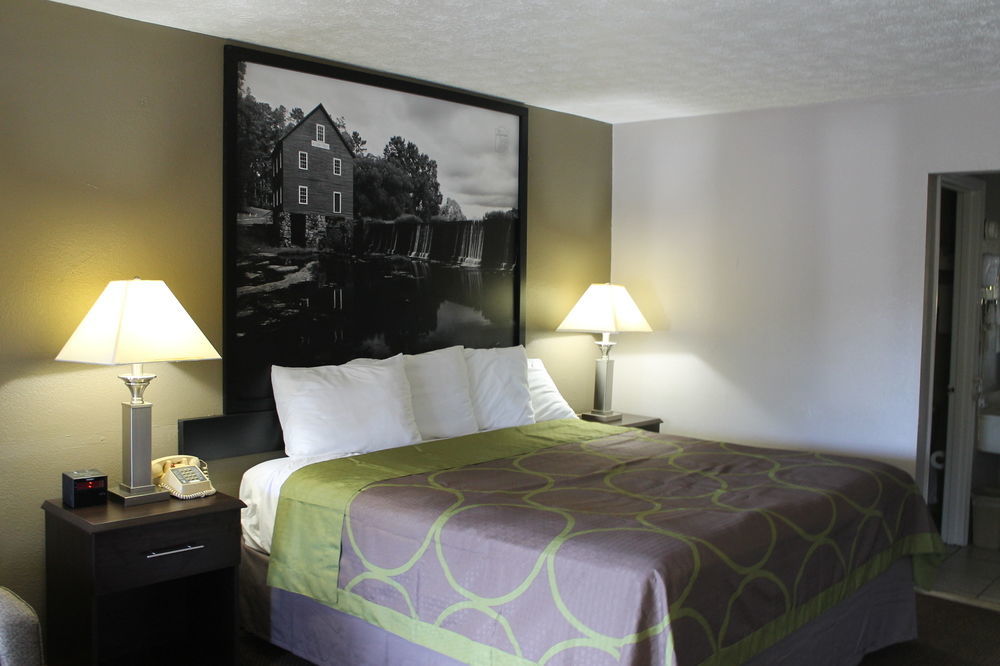 Super 8 By Wyndham Locust Grove Motel Ngoại thất bức ảnh
