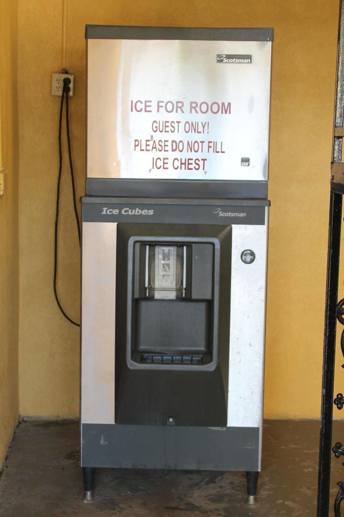 Super 8 By Wyndham Locust Grove Motel Ngoại thất bức ảnh
