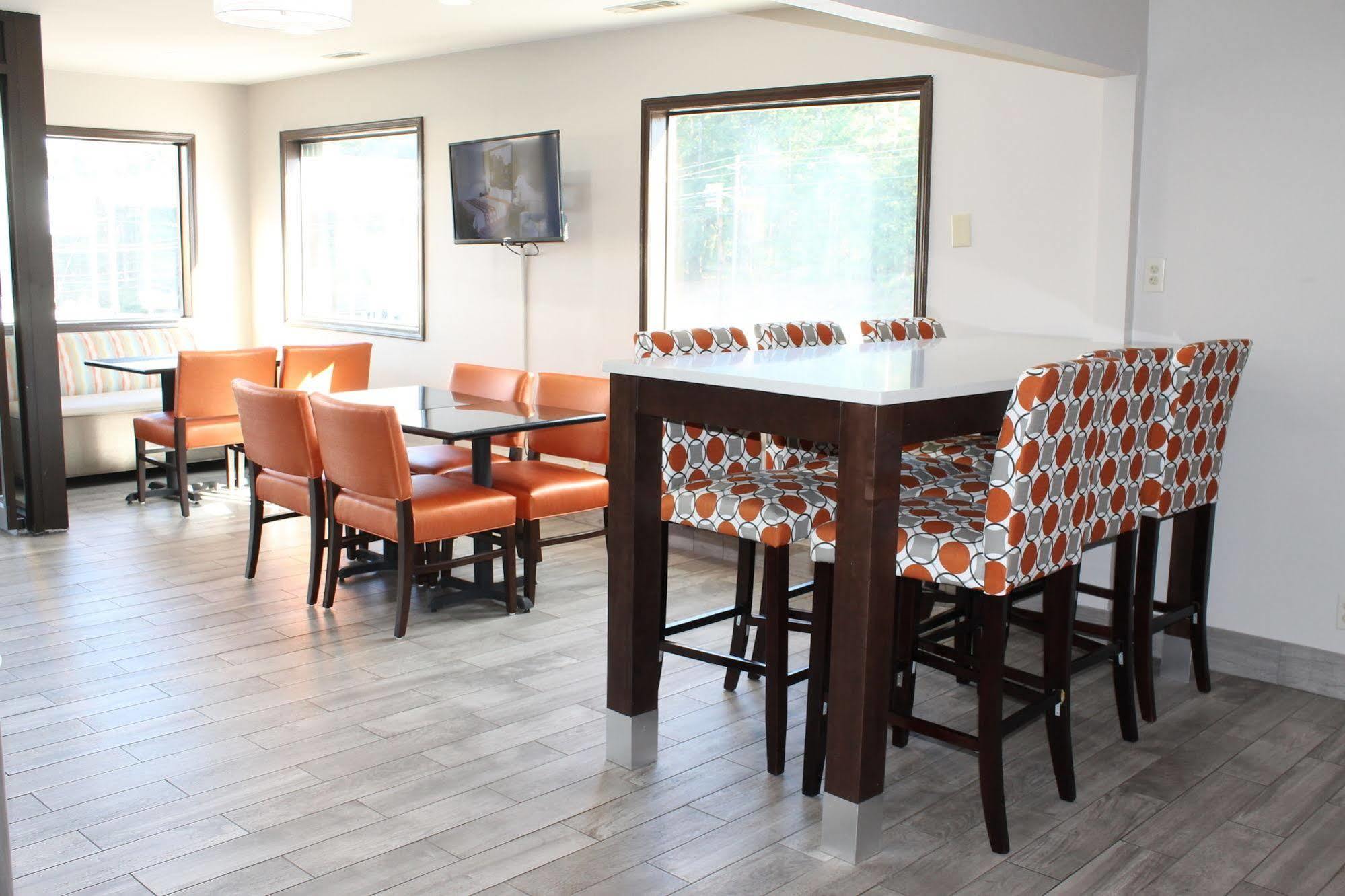 Super 8 By Wyndham Locust Grove Motel Ngoại thất bức ảnh
